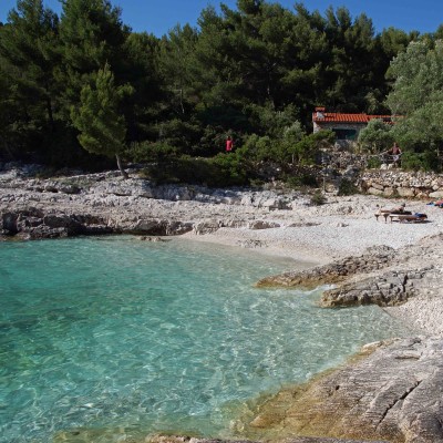 Robinson Beach Hvar Croatia_edited-1