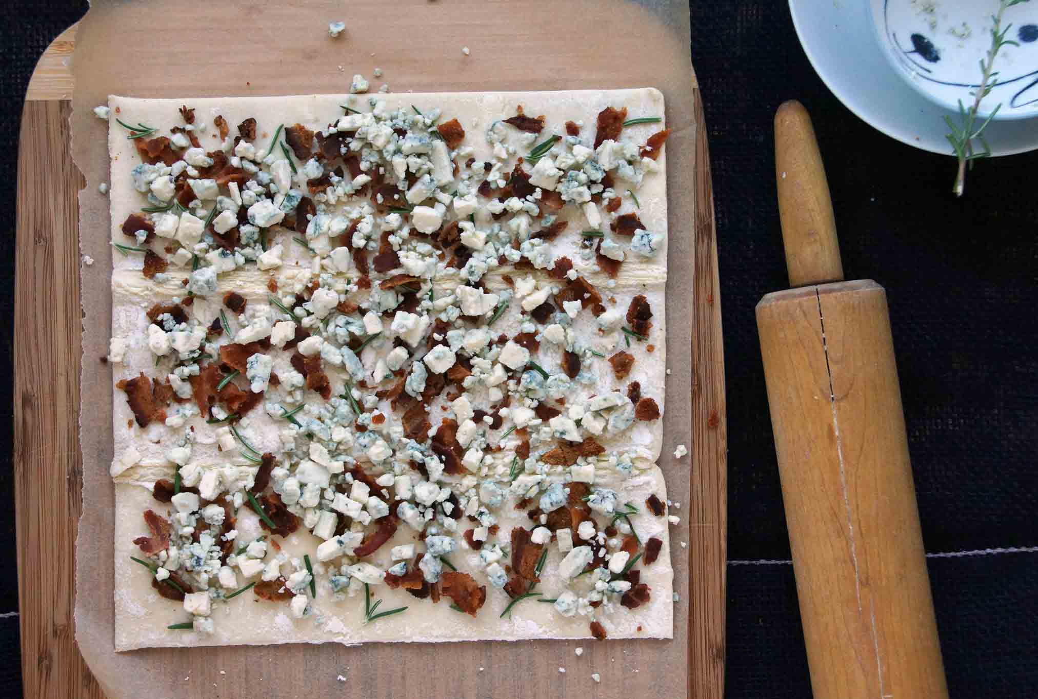 Bacon & Blue Cheese Straws strawberryplum