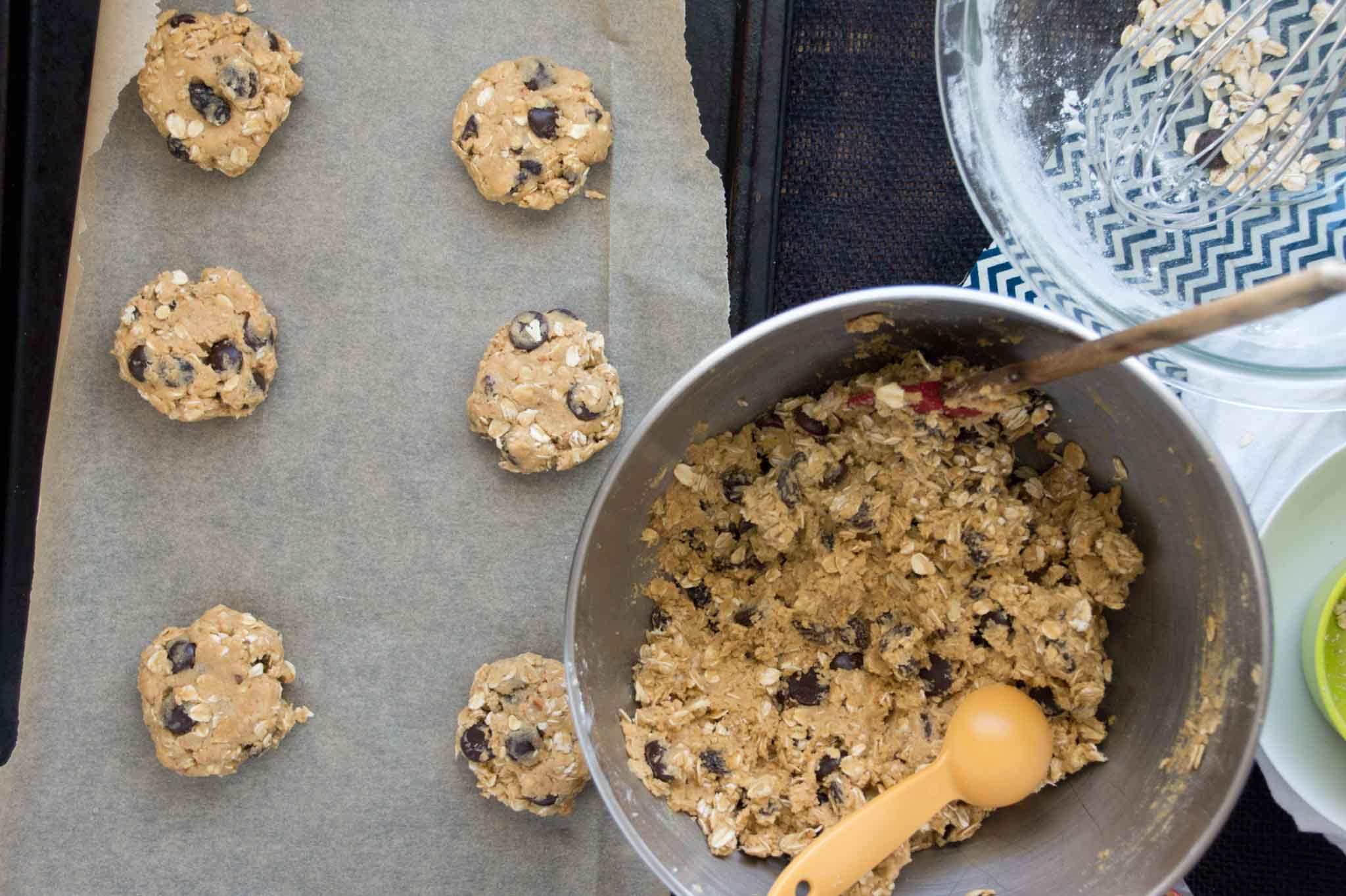 Peanut ButterChocolate Chip OatmealRaisin Cookies strawberryplum
